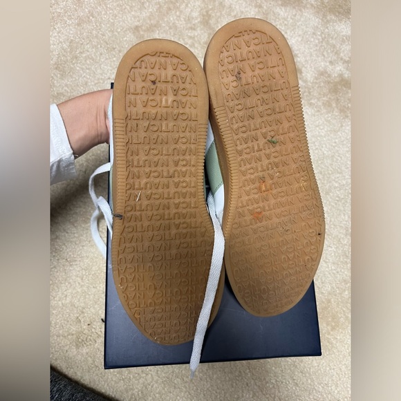 Nautica Sage Green/White Sneaker Sz 6 - Picture 3 of 6